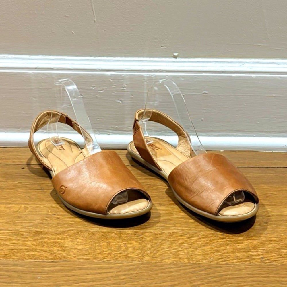 Born Trang Brown Caramel Leather Casual Peep Toe Slingblack Flats Sandals Sz 9